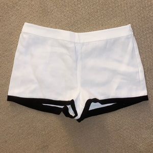 ✌️J. Crew Linen white Shorts W/ Black Trim